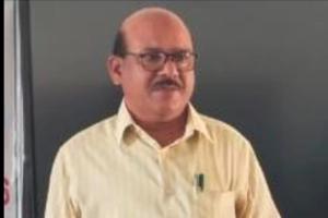 10వ తరగతి పరీక్ష కేంద్రం చీఫ్ సూపరింటెండెంట్‌ మృతి