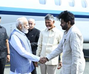 భారత దేశ ప్రధానమంత్రి నరేంద్ర మోదీ కి ఘన స్వాగతం