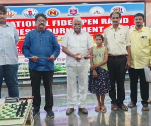 నంద్యాలలో అంతర్జాతీయ ఫిడే రేటింగ్ రాపిడ్ చెస్ టోర్నమెంట్ ప్రారంభం
